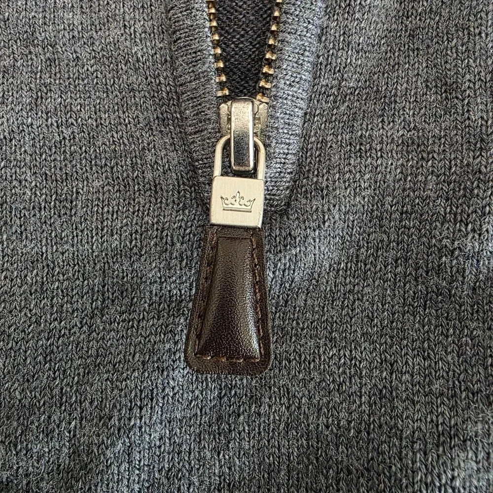 Peter Millar Sweater Vest‎ Men's XL Gray Merino Wool 1/4 Zip Golf Logo Preppy